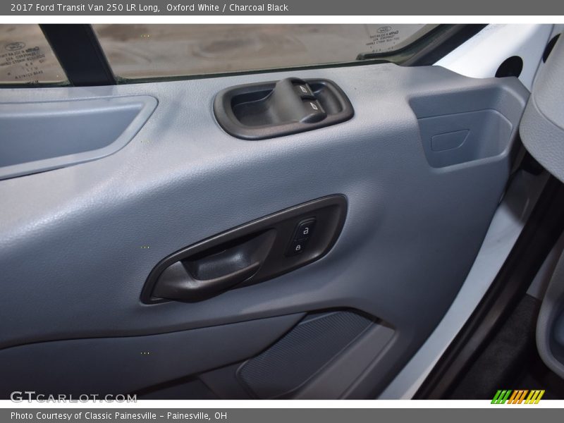 Oxford White / Charcoal Black 2017 Ford Transit Van 250 LR Long