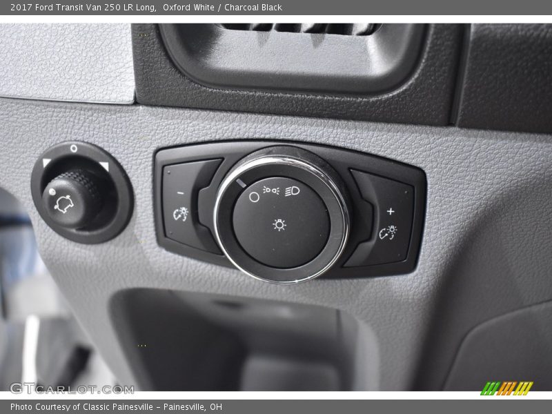 Oxford White / Charcoal Black 2017 Ford Transit Van 250 LR Long