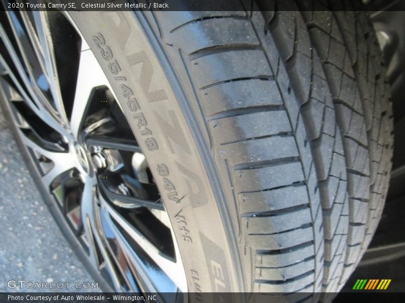 Celestial Silver Metallic / Black 2020 Toyota Camry SE