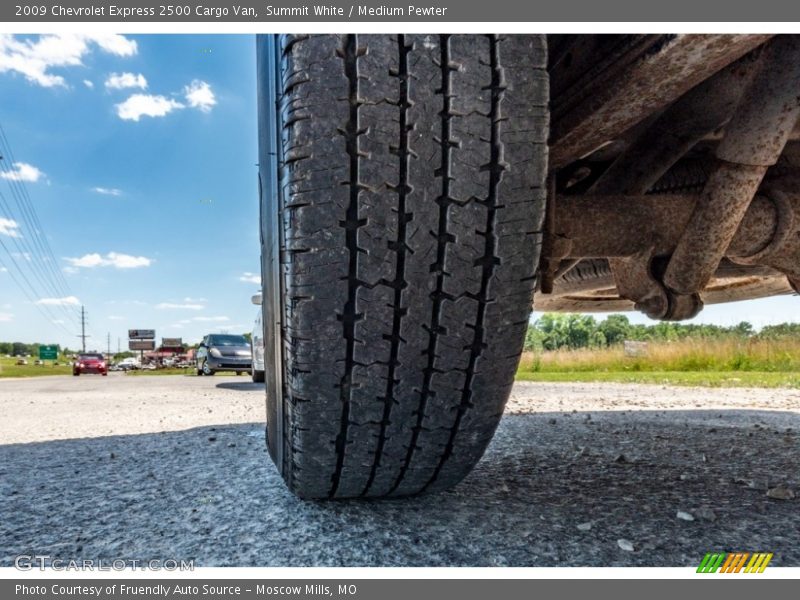 Summit White / Medium Pewter 2009 Chevrolet Express 2500 Cargo Van