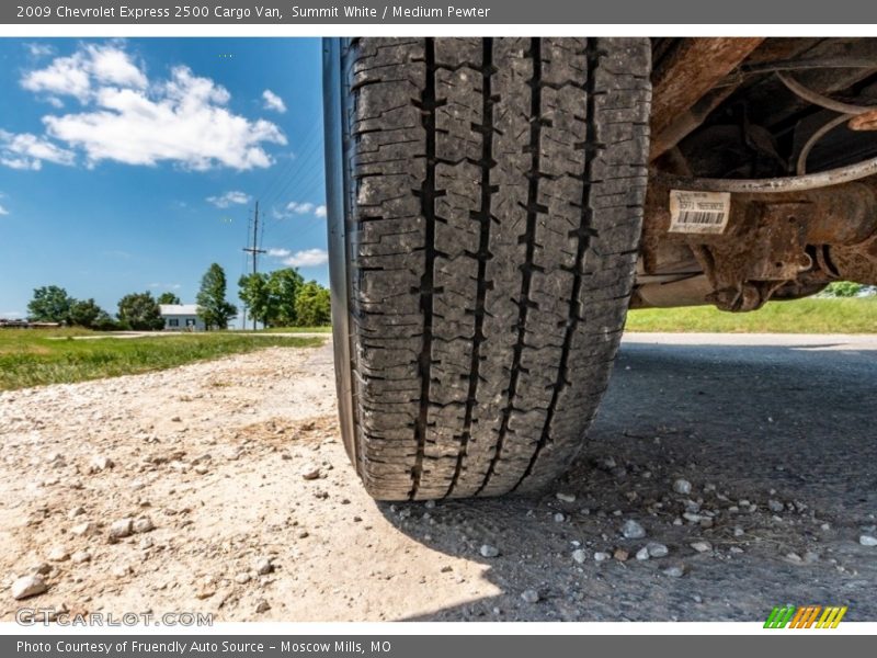Summit White / Medium Pewter 2009 Chevrolet Express 2500 Cargo Van