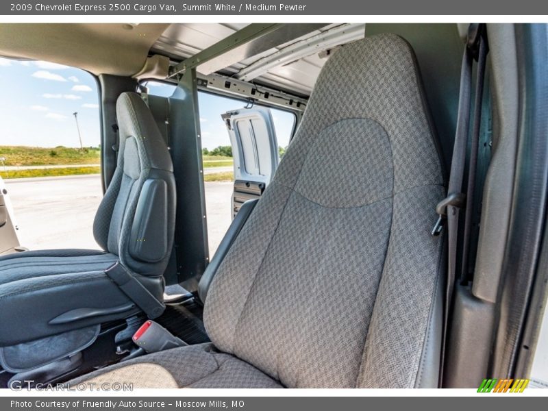 Summit White / Medium Pewter 2009 Chevrolet Express 2500 Cargo Van