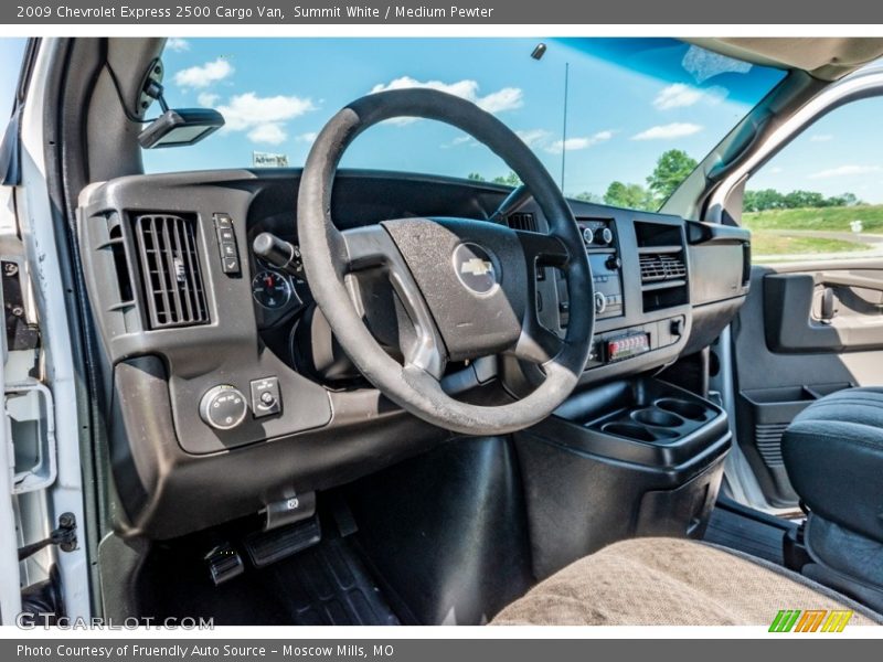 Summit White / Medium Pewter 2009 Chevrolet Express 2500 Cargo Van