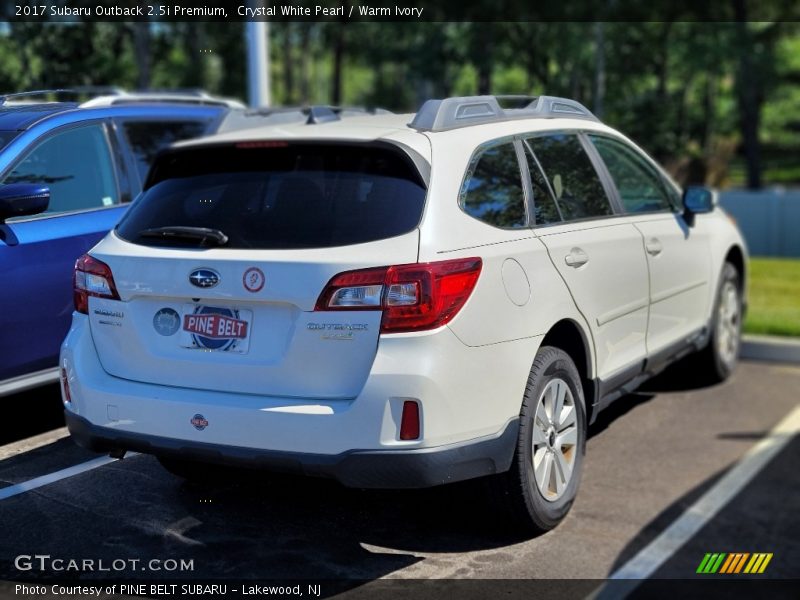 Crystal White Pearl / Warm Ivory 2017 Subaru Outback 2.5i Premium