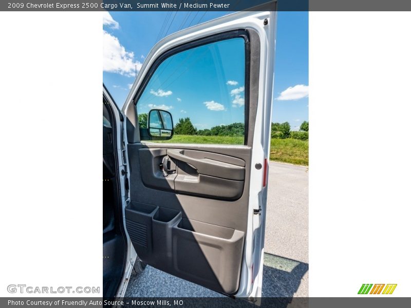 Summit White / Medium Pewter 2009 Chevrolet Express 2500 Cargo Van