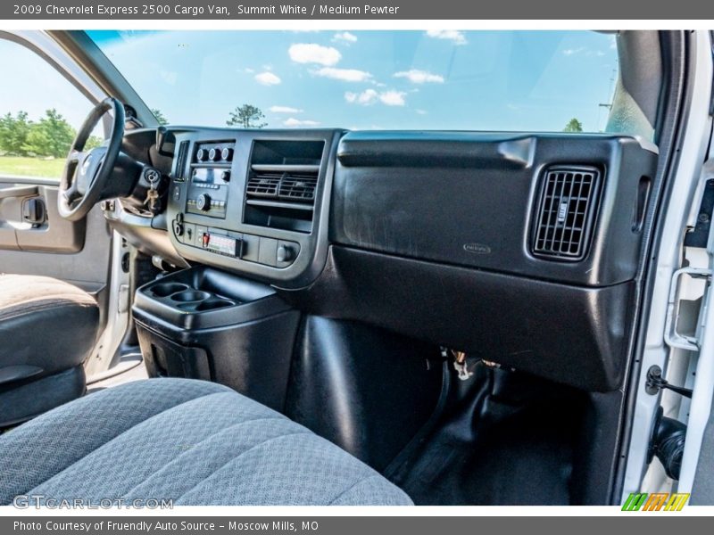Summit White / Medium Pewter 2009 Chevrolet Express 2500 Cargo Van