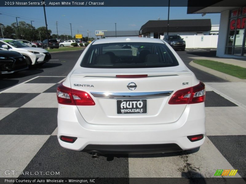 Aspen White Tricoat / Charcoal 2019 Nissan Sentra SR