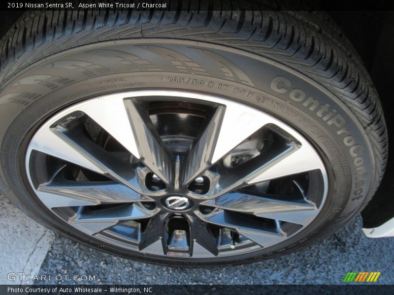 Aspen White Tricoat / Charcoal 2019 Nissan Sentra SR