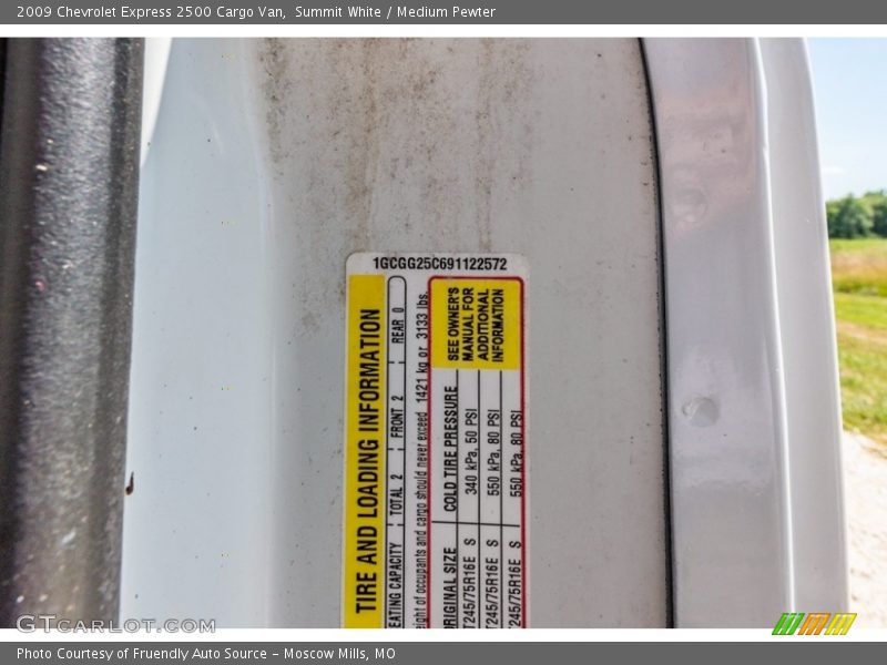 Summit White / Medium Pewter 2009 Chevrolet Express 2500 Cargo Van