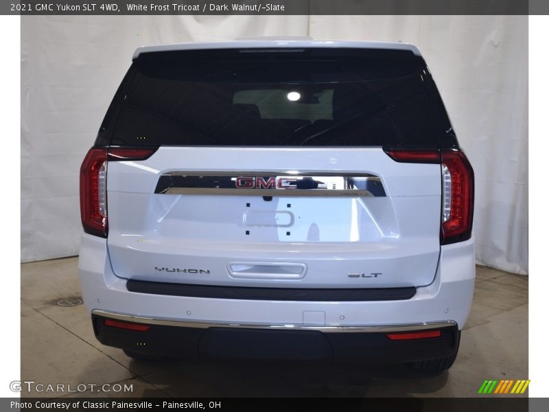 White Frost Tricoat / Dark Walnut/­Slate 2021 GMC Yukon SLT 4WD