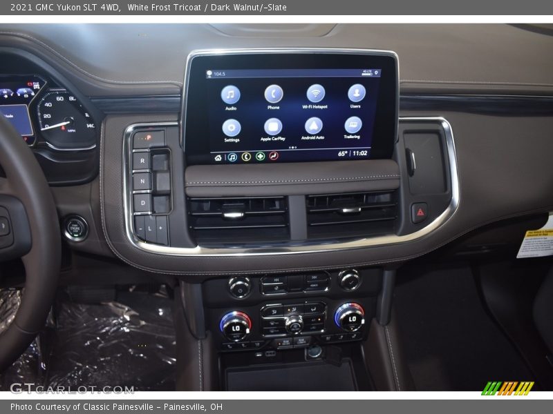 White Frost Tricoat / Dark Walnut/­Slate 2021 GMC Yukon SLT 4WD