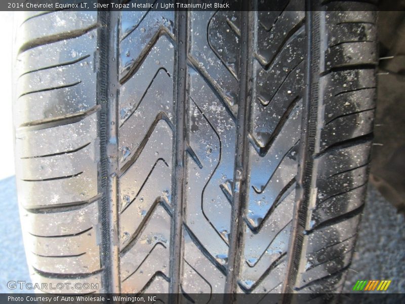 Silver Topaz Metallic / Light Titanium/Jet Black 2014 Chevrolet Equinox LT