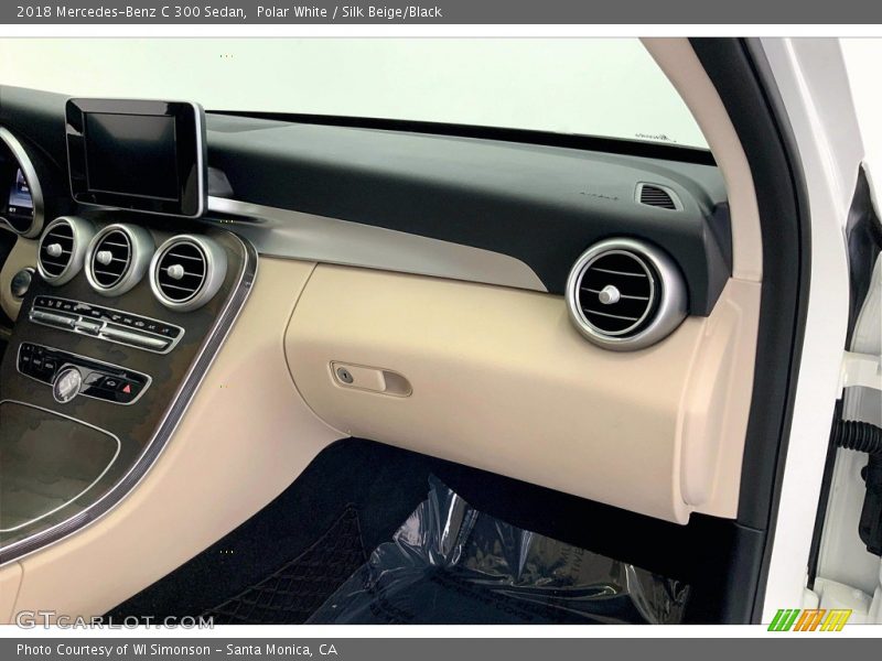 Polar White / Silk Beige/Black 2018 Mercedes-Benz C 300 Sedan