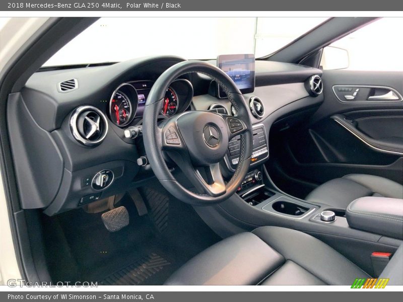 Polar White / Black 2018 Mercedes-Benz GLA 250 4Matic