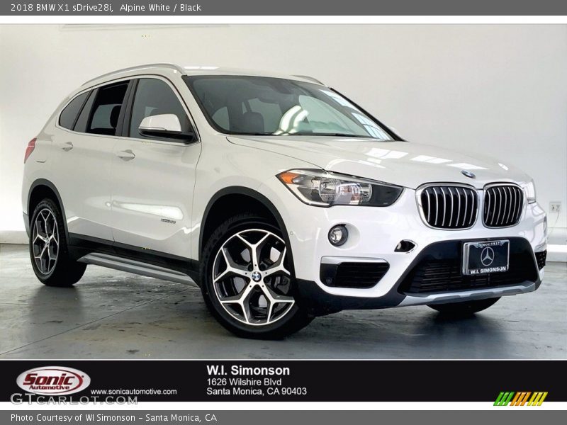 Alpine White / Black 2018 BMW X1 sDrive28i