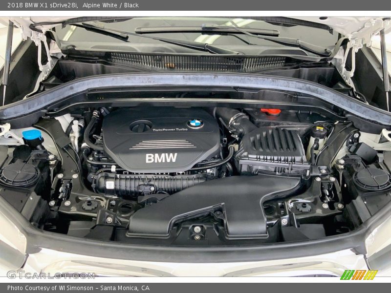 Alpine White / Black 2018 BMW X1 sDrive28i