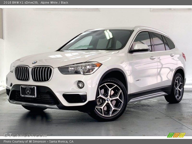 Alpine White / Black 2018 BMW X1 sDrive28i