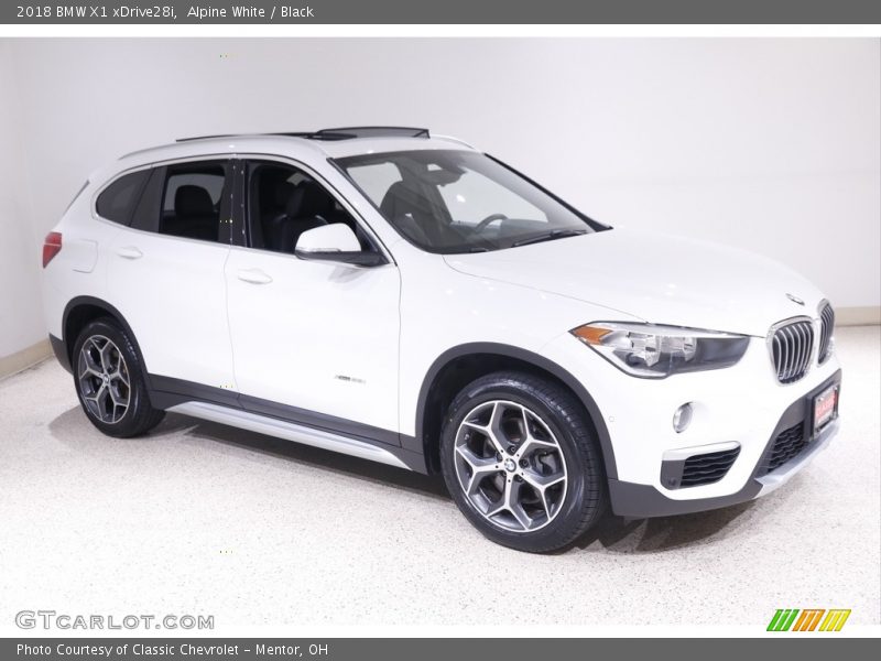 Alpine White / Black 2018 BMW X1 xDrive28i
