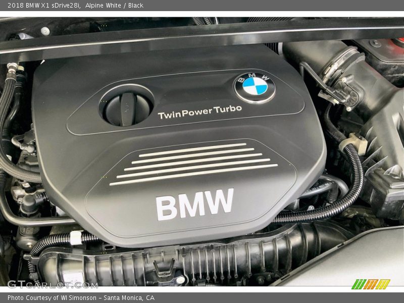 Alpine White / Black 2018 BMW X1 sDrive28i