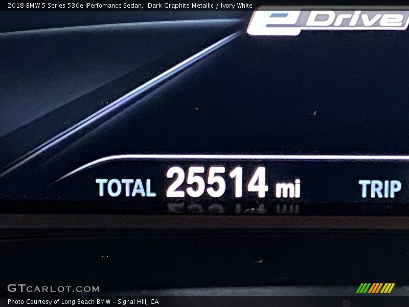 Dark Graphite Metallic / Ivory White 2018 BMW 5 Series 530e iPerfomance Sedan