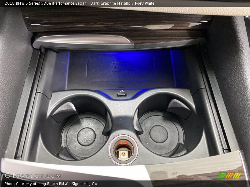 Dark Graphite Metallic / Ivory White 2018 BMW 5 Series 530e iPerfomance Sedan