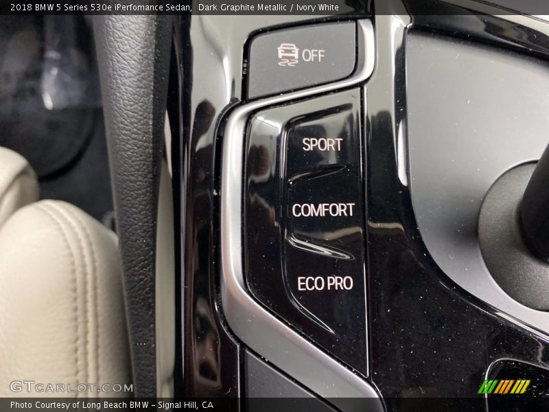 Dark Graphite Metallic / Ivory White 2018 BMW 5 Series 530e iPerfomance Sedan