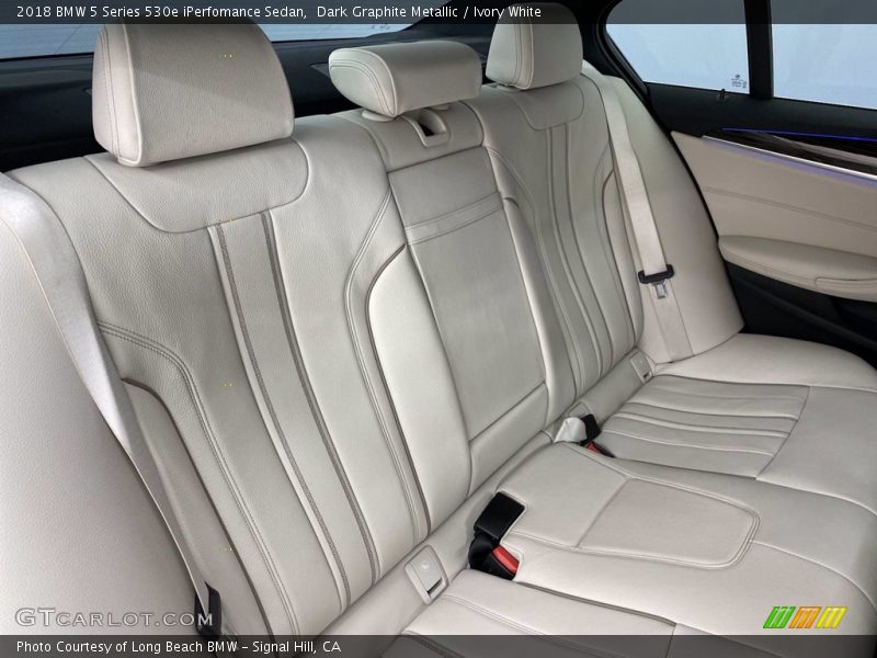 Dark Graphite Metallic / Ivory White 2018 BMW 5 Series 530e iPerfomance Sedan