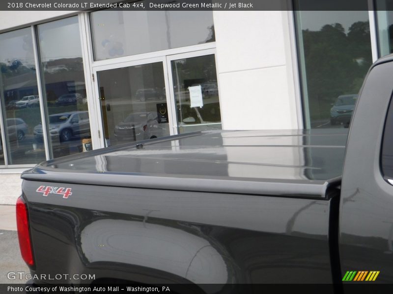 Deepwood Green Metallic / Jet Black 2018 Chevrolet Colorado LT Extended Cab 4x4