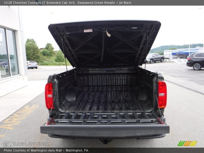 Deepwood Green Metallic / Jet Black 2018 Chevrolet Colorado LT Extended Cab 4x4