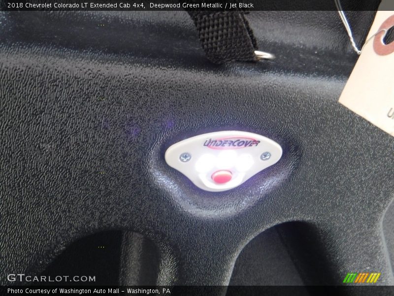 Deepwood Green Metallic / Jet Black 2018 Chevrolet Colorado LT Extended Cab 4x4