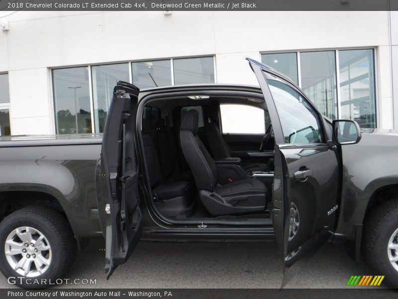 Deepwood Green Metallic / Jet Black 2018 Chevrolet Colorado LT Extended Cab 4x4
