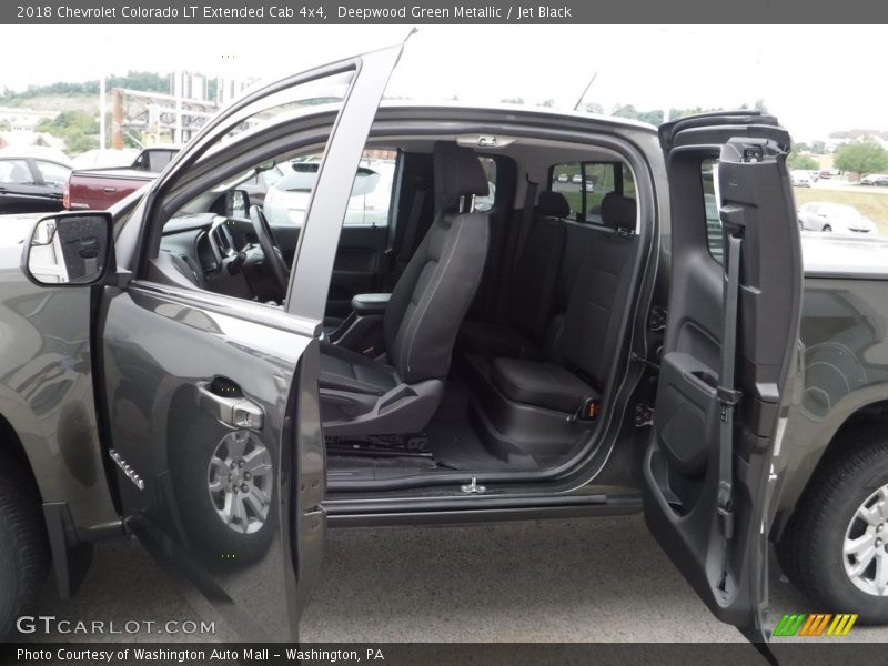 Deepwood Green Metallic / Jet Black 2018 Chevrolet Colorado LT Extended Cab 4x4