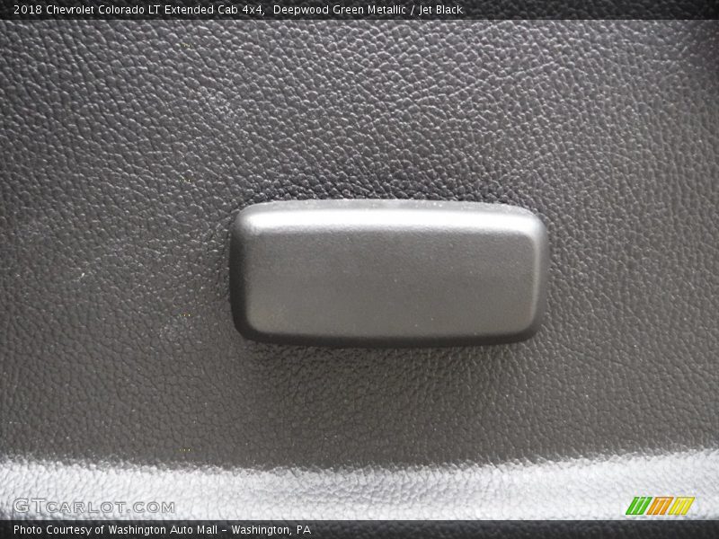 Deepwood Green Metallic / Jet Black 2018 Chevrolet Colorado LT Extended Cab 4x4