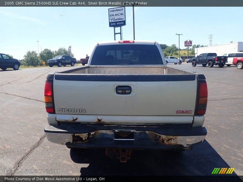 Silver Birch Metallic / Dark Pewter 2005 GMC Sierra 2500HD SLE Crew Cab 4x4