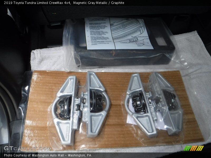 Magnetic Gray Metallic / Graphite 2019 Toyota Tundra Limited CrewMax 4x4