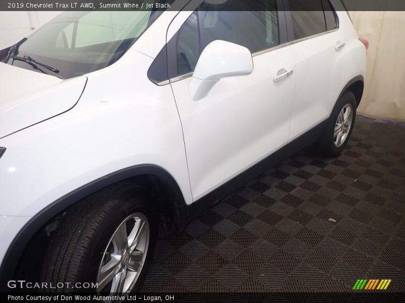 Summit White / Jet Black 2019 Chevrolet Trax LT AWD