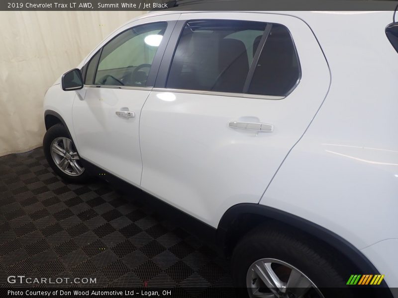 Summit White / Jet Black 2019 Chevrolet Trax LT AWD