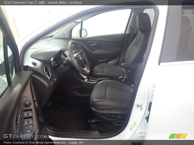 Summit White / Jet Black 2019 Chevrolet Trax LT AWD
