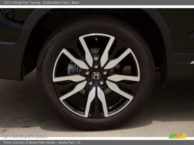Crystal Black Pearl / Black 2021 Honda Pilot Touring