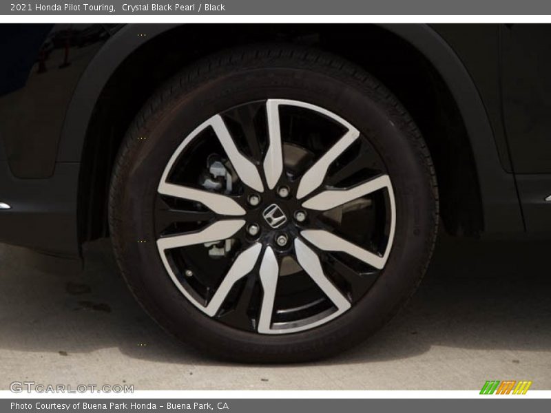 Crystal Black Pearl / Black 2021 Honda Pilot Touring