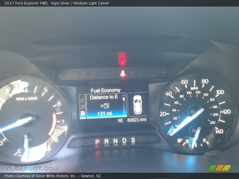 Ingot Silver / Medium Light Camel 2017 Ford Explorer FWD