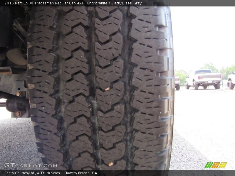 Bright White / Black/Diesel Gray 2016 Ram 1500 Tradesman Regular Cab 4x4