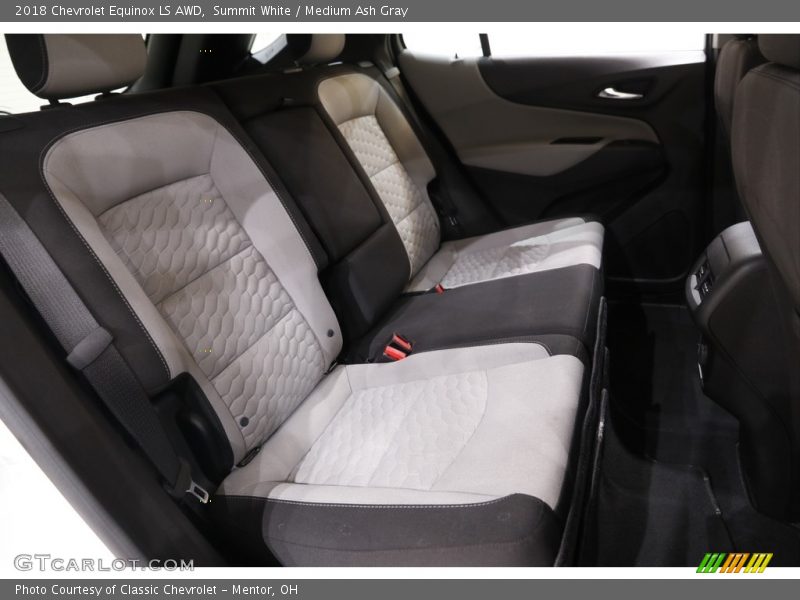 Summit White / Medium Ash Gray 2018 Chevrolet Equinox LS AWD