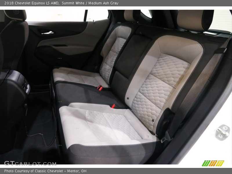 Summit White / Medium Ash Gray 2018 Chevrolet Equinox LS AWD