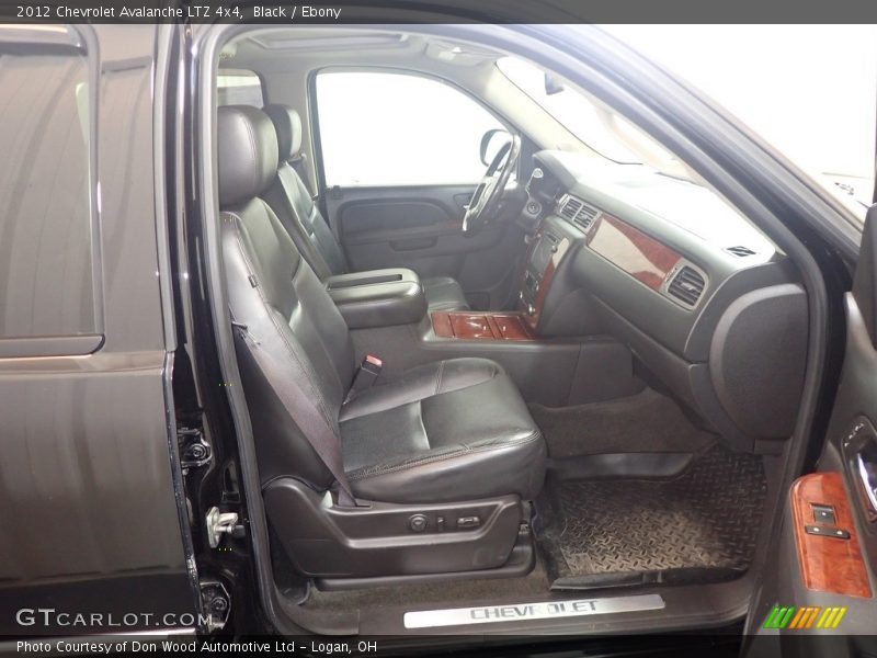 Black / Ebony 2012 Chevrolet Avalanche LTZ 4x4