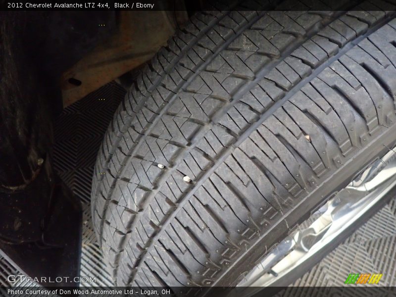 Black / Ebony 2012 Chevrolet Avalanche LTZ 4x4