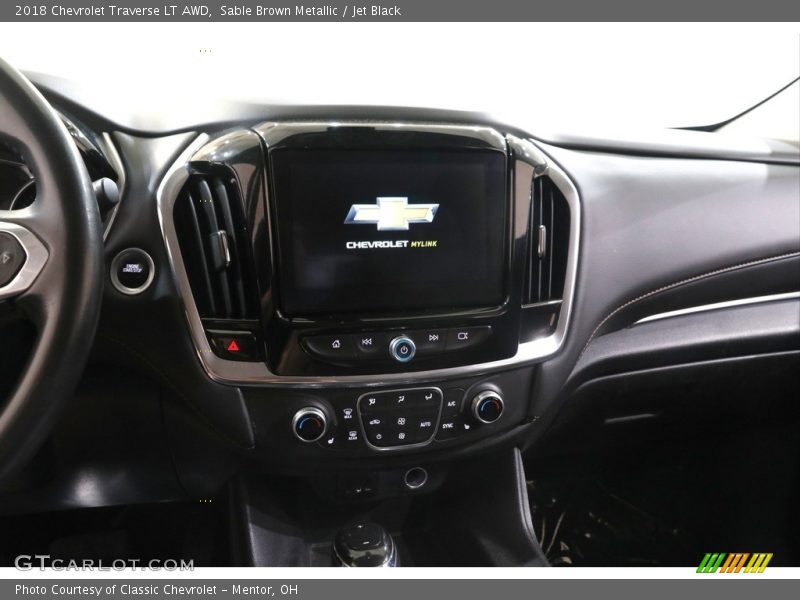 Sable Brown Metallic / Jet Black 2018 Chevrolet Traverse LT AWD