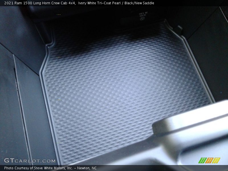 Ivory White Tri-Coat Pearl / Black/New Saddle 2021 Ram 1500 Long Horn Crew Cab 4x4