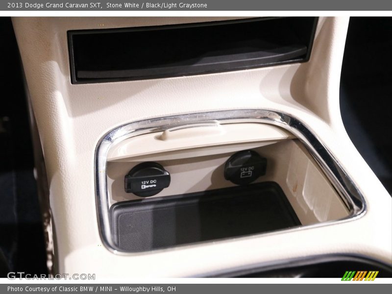 Stone White / Black/Light Graystone 2013 Dodge Grand Caravan SXT