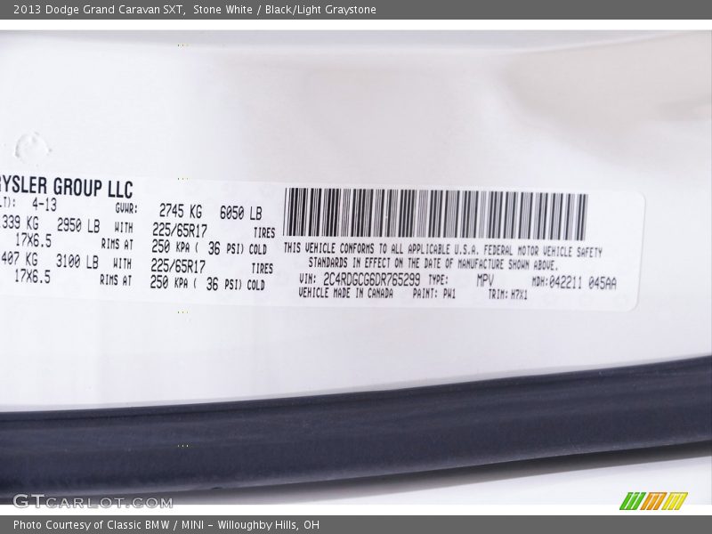 Stone White / Black/Light Graystone 2013 Dodge Grand Caravan SXT